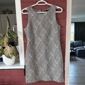 Banana Republic Black and White Houndstooth Sheath Dress